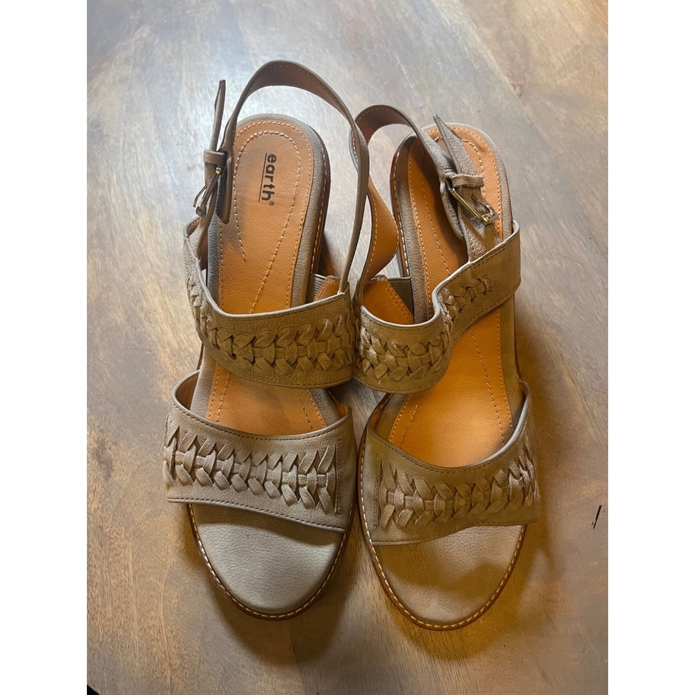 Earth Womens Sandals Woven Strap Block Heel Taupe 11M